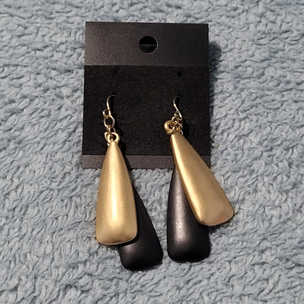 Elegant Gold and Black Drop Earrings